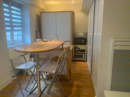 Location Appartement 1 pièce 33m² LYON 2ème - Photo 3