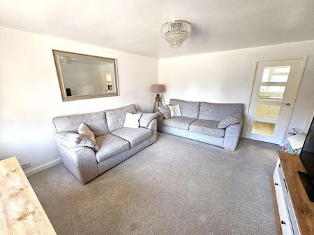 3 bedroom link detached house to rent - Photo 4