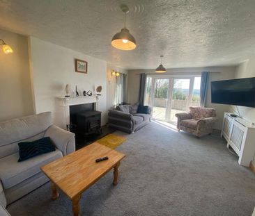 4 bedroom detached house to rent - Photo 1