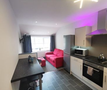 2 bedroom private hall to rent - Photo 1