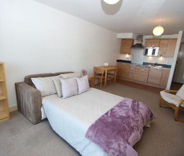 Studio to rent - Photo 1