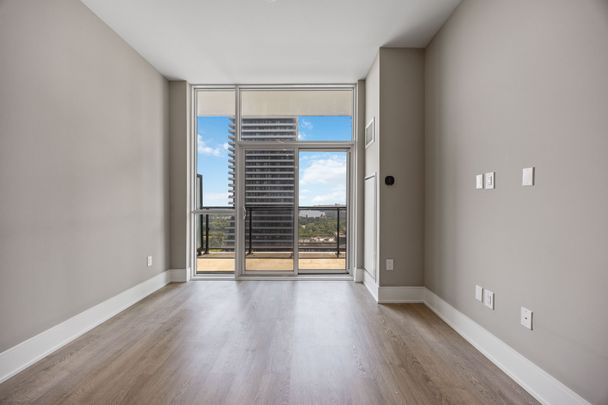 For Lease - 65 Annie Craig Drive Unit# LPH01, Toronto, Ontario - Photo 1