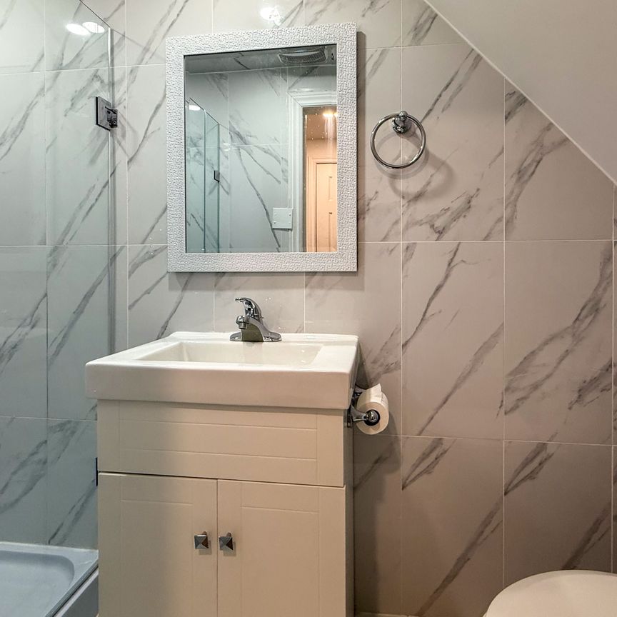 For Lease - 3421 Ellengale Drive Unit# Lower Unit, Mississauga, Ontario - Photo 1