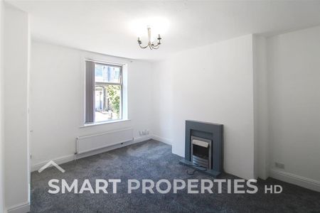 Chapel Terrace, Huddersfield - Photo 2
