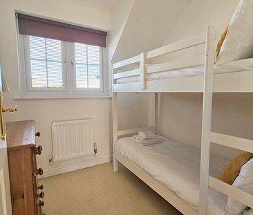 5 Bedroom Town House - Photo 6