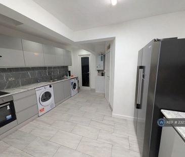 1 bedroom in a house share to rent - Photo 5