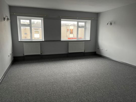 3 bedroom apartment to rent - Photo 1