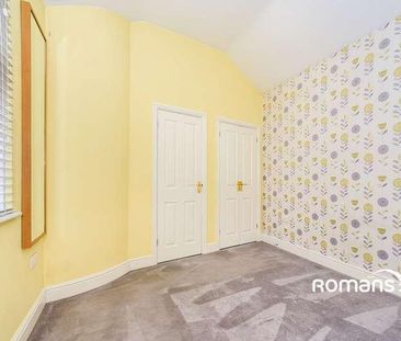 Cricklade Street, Swindon, Wiltshire, SN1 - Photo 4