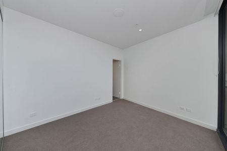 Penthouse With Spectacular Waterview !! - Photo 4