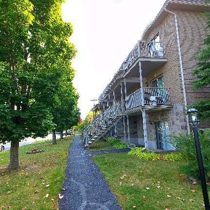 condo à louer - Photo 1