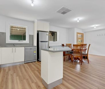 RECENTLY RENOVATED -10kW SOLAR SYSTEM + 10kW BATTERY - Photo 5