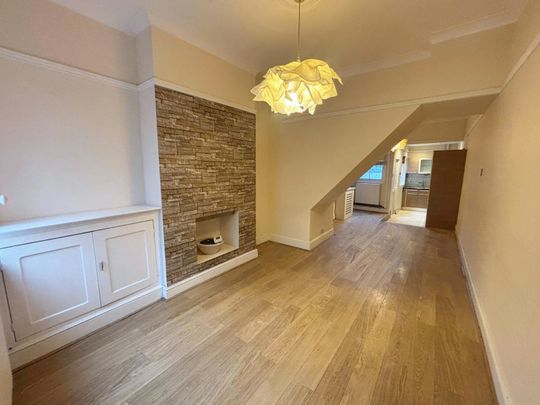 Terraced House to rent on - Photo 1
