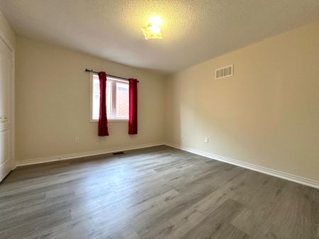 For Lease - 1171 Mctavish Drive, Newmarket, Ontario - Photo 5