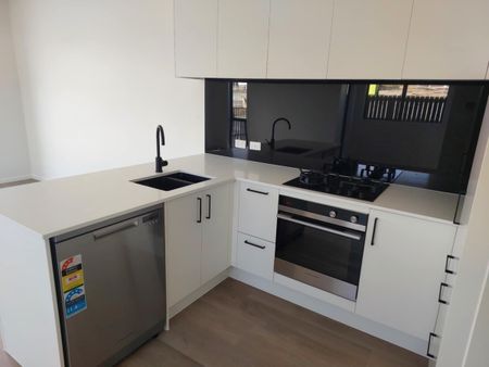 Be first on the block - Photo 4