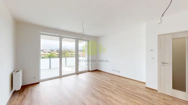 Pronájem moderního bytu 2+kk s lodžií, novostavba, Olomouc – Topolová (Slavonín) - Fotografie 1