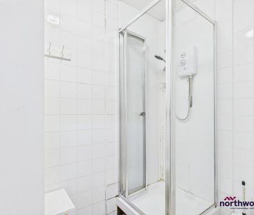 1 bedroom in a house share to rent - Photo 6