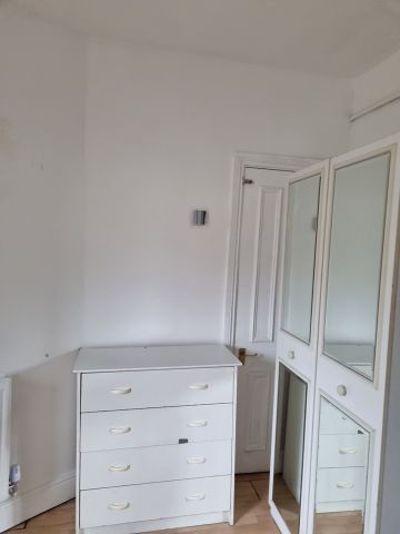 2 Bed Flat, Beechwood Gardens, NW10 - Photo 5