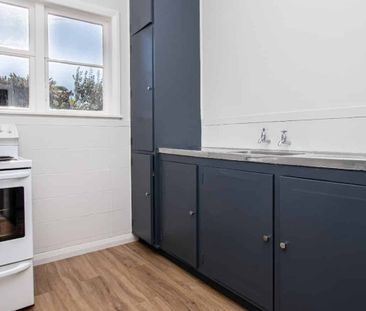 Charming, Sunny 2-Bedroom Home Close to Cambridge Town Centre - Photo 5