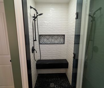 For Lease - 3239 Cove Avenue, Innisfil, Ontario - Photo 3