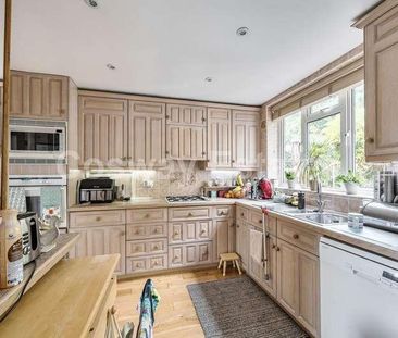 The Reddings, Mill Hill, NW7 - Photo 1