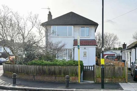 Croyde Avenue, Greenford, UB6 - Photo 2