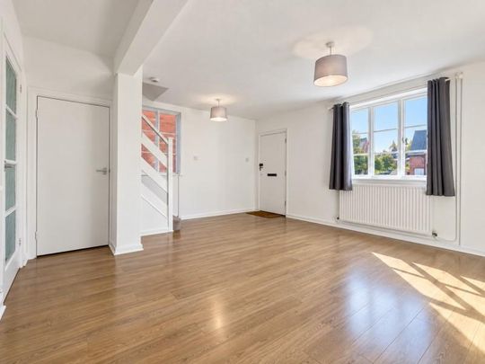 3 bedroom terraced house to rent - Photo 1