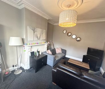 St Ann's Mount (Room 3), Leeds, Burley - Photo 1