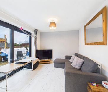 2 bedroom bungalow to rent - Photo 1