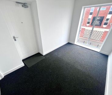 2 bedroom Flat To Let - Photo 1