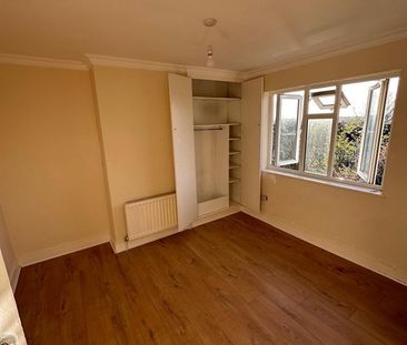 Room in a Shared House, Grange Road, SE25 - Photo 1