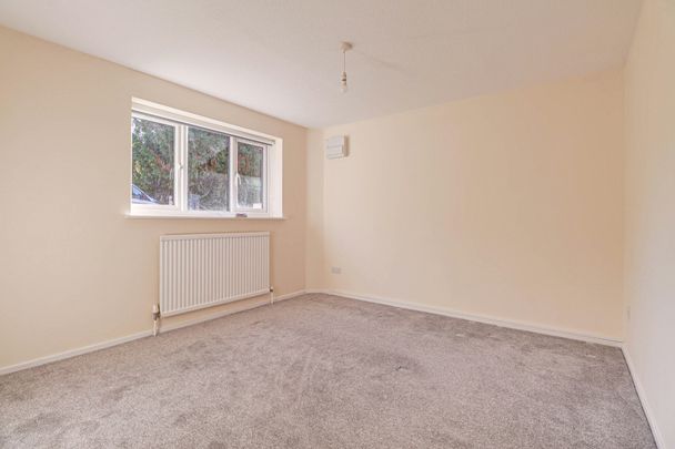 Milton Road, Harpenden, AL5 5LW - Photo 1