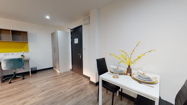 Studio to rent - Photo 1