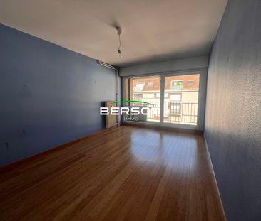 Location Besançon,Grand appartement T3 au centre Ville avec balcon,... - Photo 4