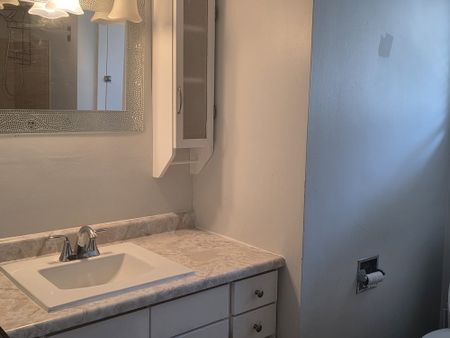 For Lease - 345 Fairlawn St Street Unit# Main, Oshawa, Ontario - Photo 3