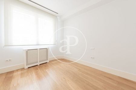 Flat for rent in Almagro (Madrid) - Photo 4