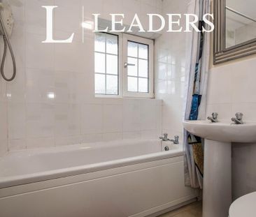 4 bedroom terraced house to rent - Photo 2