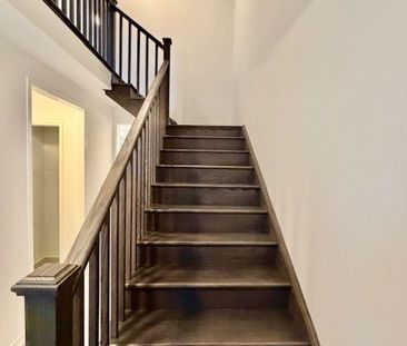 For Lease - 9 Vinewood Crescent, Barrie, Ontario - Photo 2