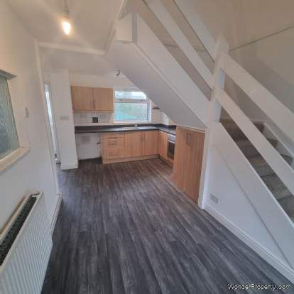 3 bedroom property to rent in Hull - Photo 3