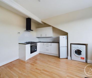 1 bedroom flat to rent - Photo 6