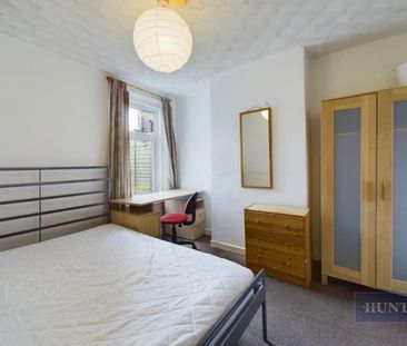 4 bedroom House To Let - Photo 6