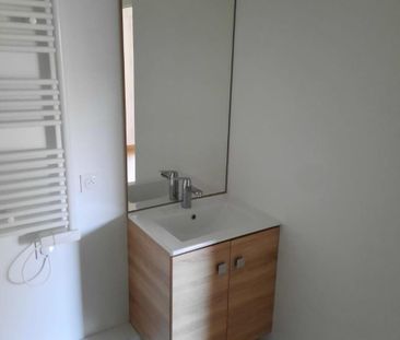 Location Appartement 2 pièces 44m² CHAMPS SUR MARNE 77420 - Photo 3