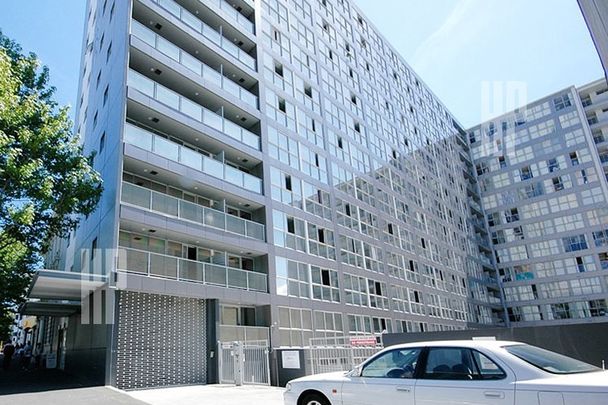 Freshly refurbished! 3 bedroom unit @ HAVARD - Photo 1