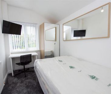 6 bedroom house to rent - Photo 2