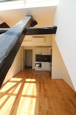 Klimatisierte Dachgeschoß Wohnung mit großer Terrasse - Provisionsfrei! - Photo 2