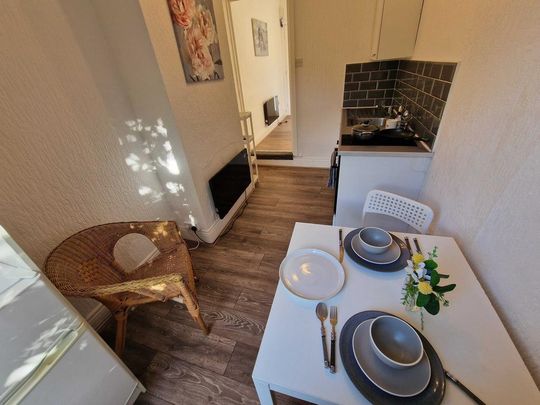 Studio to rent - Photo 1