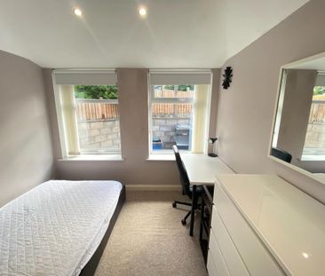 3 bedroom semi-detached house to rent - Photo 4