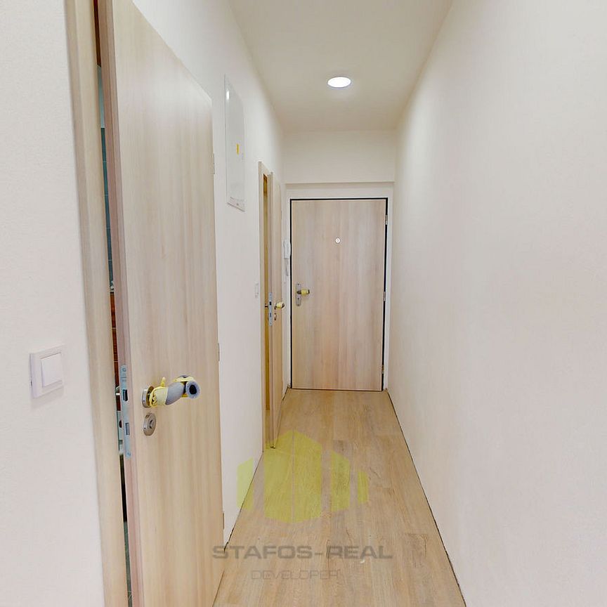 Pronájem bytu 1+kk 31 m² - Fotografie 1