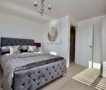 Three Bedroom Townhouse, The Swale, To Let On Lynemouth Way, Newcastle Great, NE13 - Photo 4