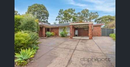 GREAT FAMILY HOME! - Photo 3