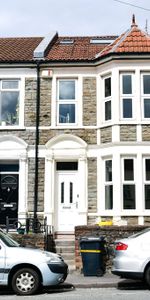 Modern Ensuite Near the Bristol Cycle Path - Photo 4